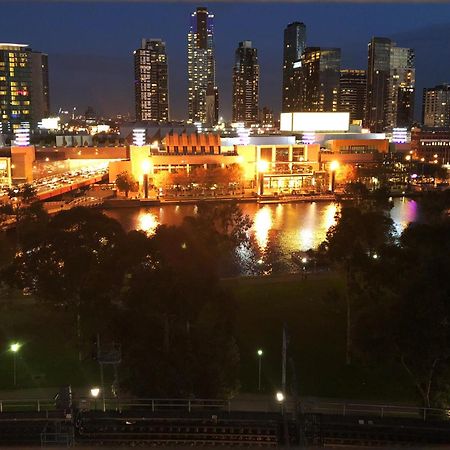 Melbourne River Views Appartement Buitenkant foto